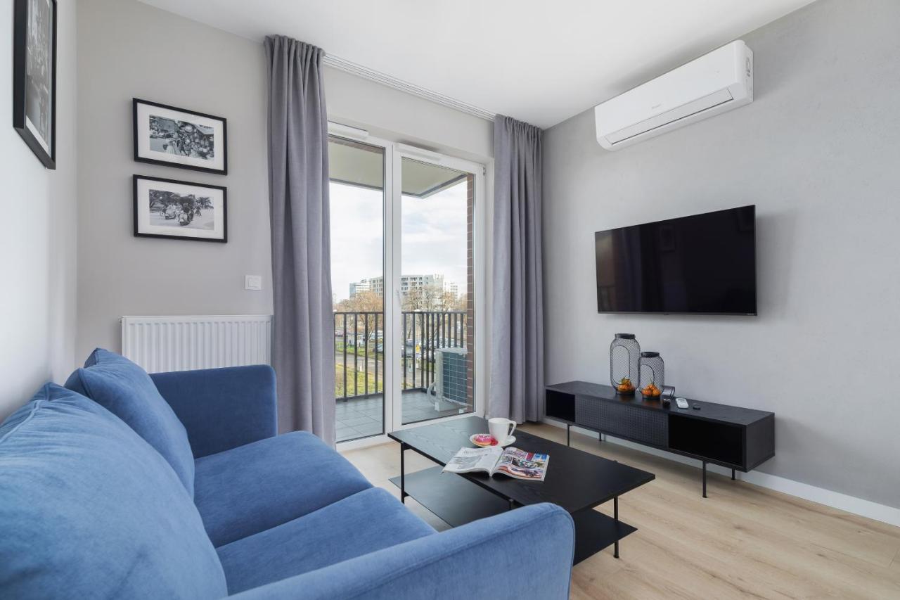 Lotniczowka Apartments By Renters Prestige Cracovie Extérieur photo