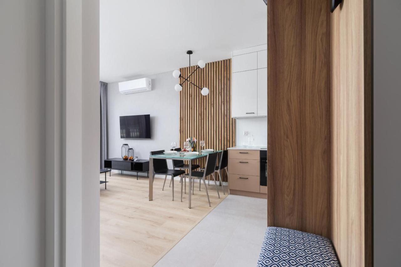 Lotniczowka Apartments By Renters Prestige Cracovie Extérieur photo