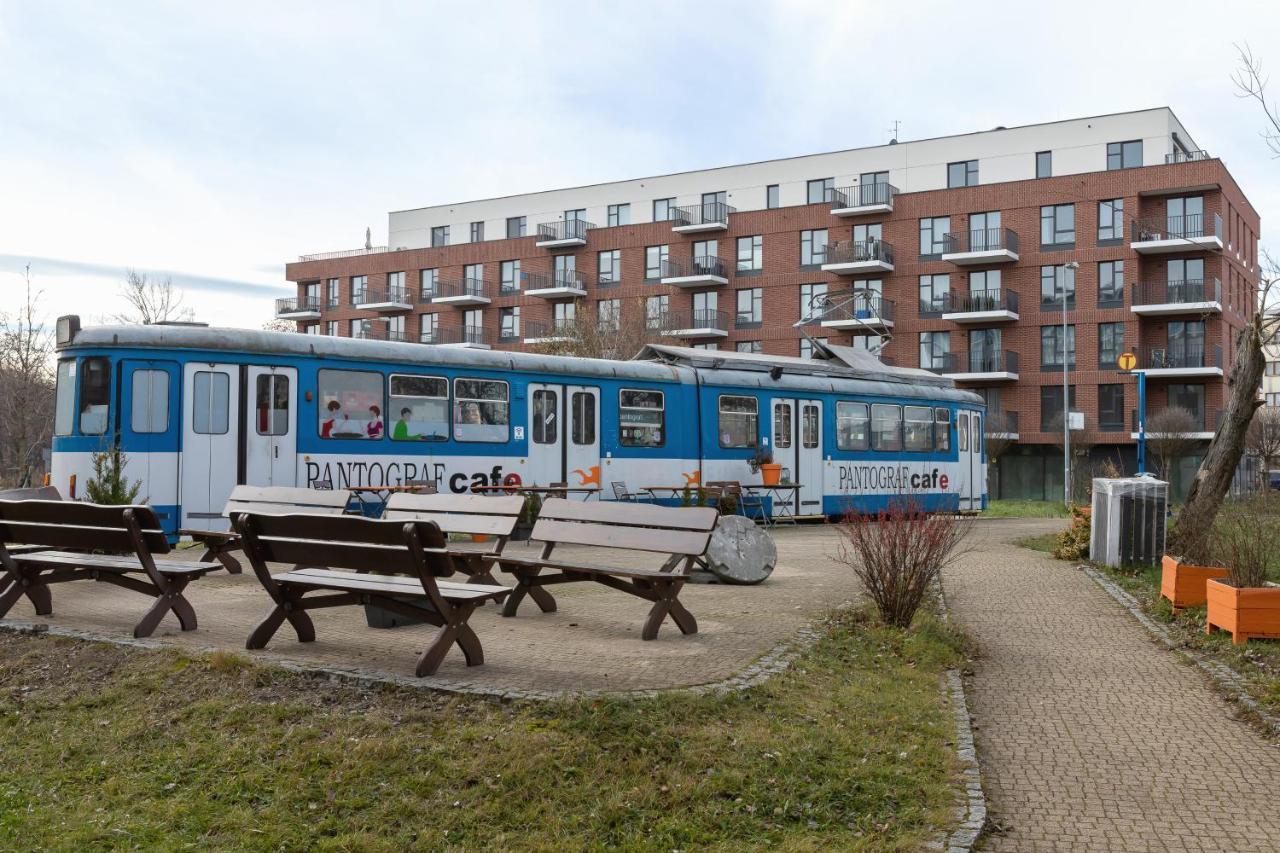 Lotniczowka Apartments By Renters Prestige Cracovie Extérieur photo