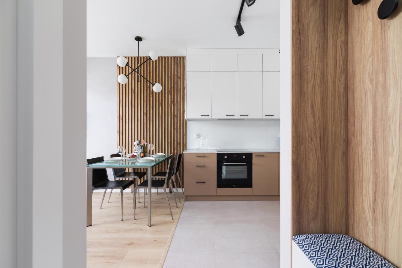 Lotniczowka Apartments By Renters Prestige Cracovie Extérieur photo